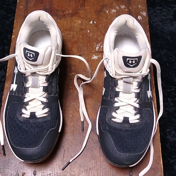 UNDER ARMOUR BASEBALL CLEATS, ATHLETIC SPORTS, LIGHTWEIGHT SHOES - Picture 9 of 9